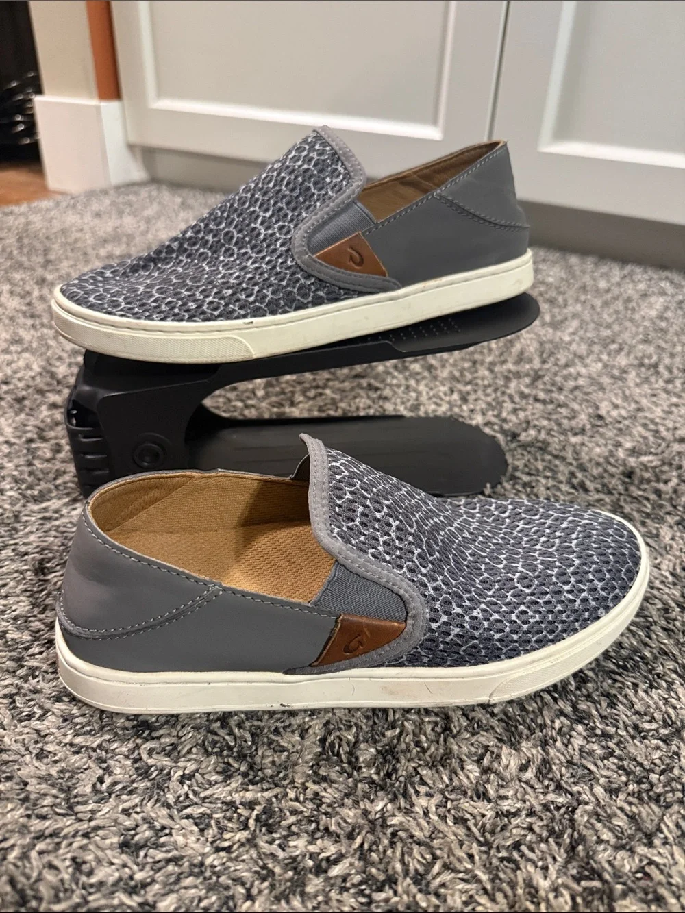 OluKai Women’s Size 6 Gray Pehuea Slip On Sneakers Casual Shoes
